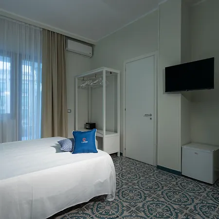 Couette-café The Reef 4*