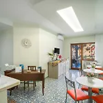 Bed & Breakfast The Reef 4*